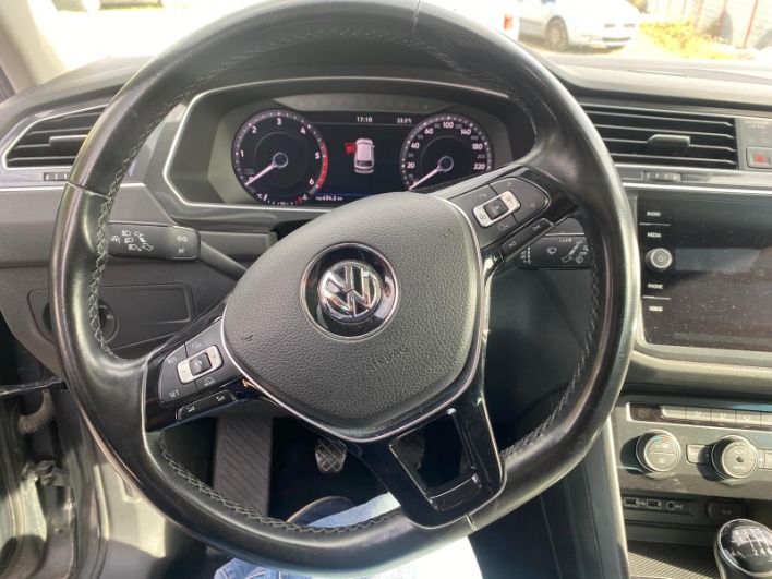 "Disponibile" Volkswagen Tiguan Sport  RLine Exterior 1.6 TDI 116 CV - immagine 14